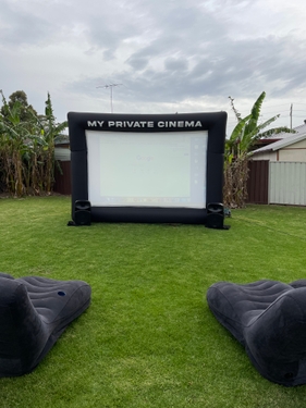 Inflatable Cinema Friends Package