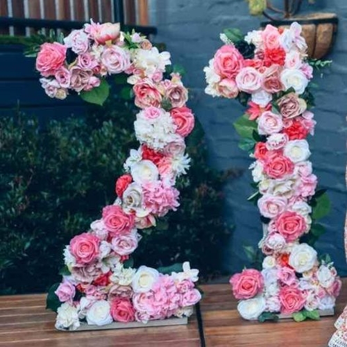 21st FLORAL SIGN FOR HIRE. PERFECT FOR YOUR 21ST, 1ST, 2ND OR 12TH BIRTHDAY PARTY OR ANNIVERSARY