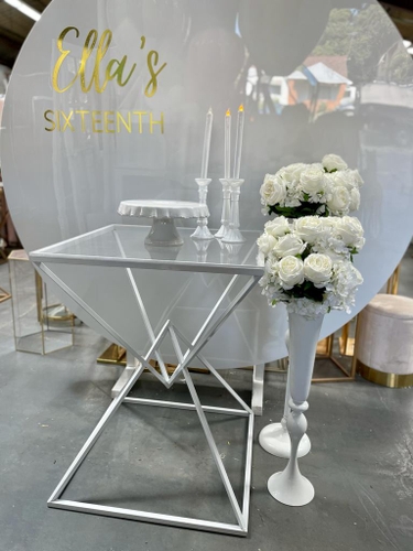 White diamond table