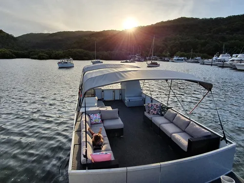 Luxury BBQ Boat (12 ppl)